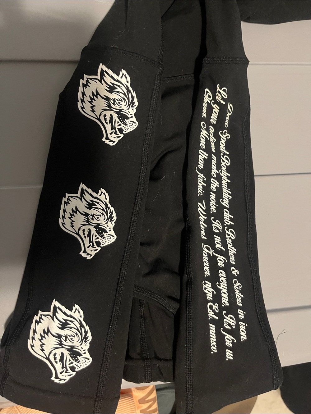Darc Sport Bodybuilding Athletic Tank Romper with Side Script WOLVES SHE 22/500 - Picture 4 of 4